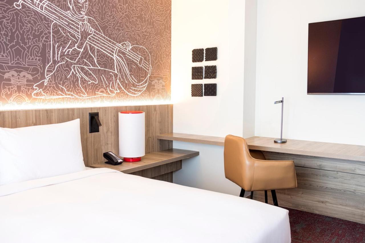 Hyatt Centric Soalteemode Kathmandu Hotel Exterior photo